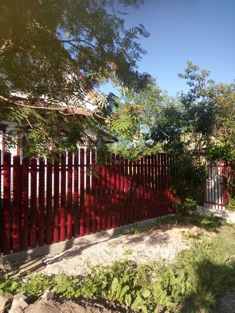 Забор из фигурного штакетника 21м RAL3005 Красное Вино фото 1 в Экибастузе