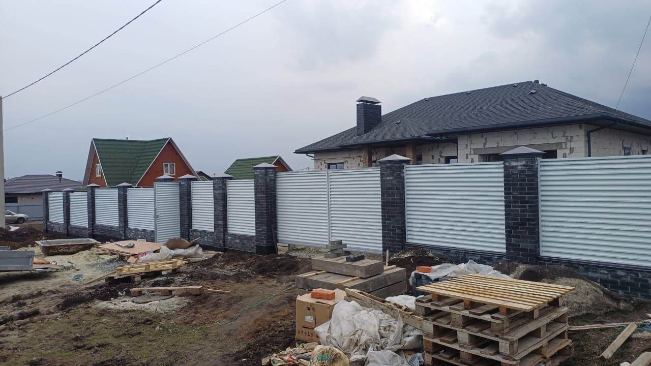 Забор-жалюзи из ламелей ЭКО-Z 94м RAL9003/9003 Белый двусторонний фото 2 в Экибастузе