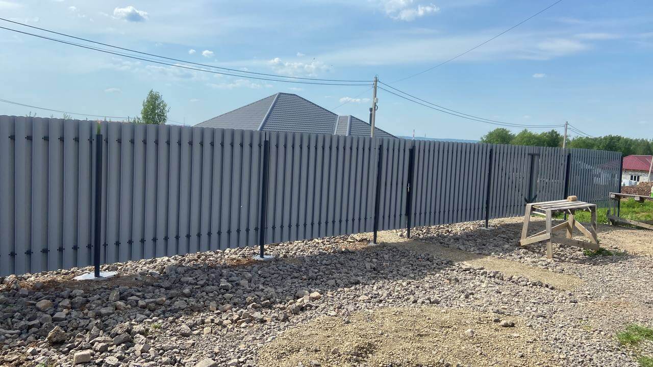 Забор из евроштакетника 16м RAL7024 Серый Графит фото 2 в Экибастузе