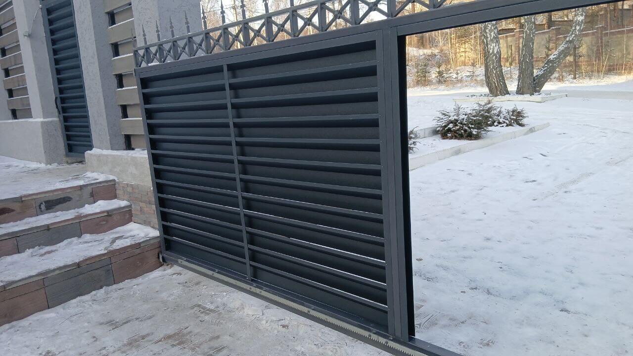 Входная группа из ламелей Хай-Тек RAL7024/7024 Серый Графит двусторонний МАТТЕ фото 16 в Экибастузе